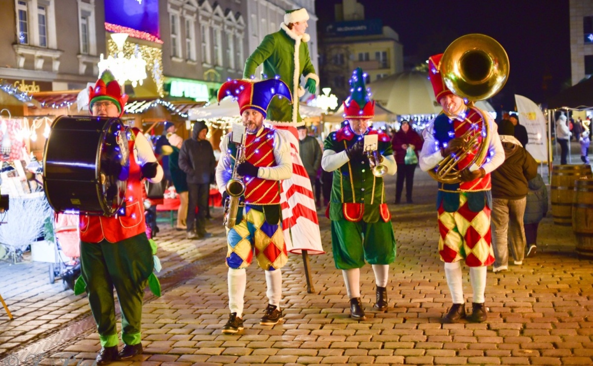 Sobotni wieczór na raciborskim jarmarku na Rynku [FOTO, WIDEO, PROGRAM NA NIEDZIELĘ] - Serwis informacyjny z Raciborza - naszraciborz.pl