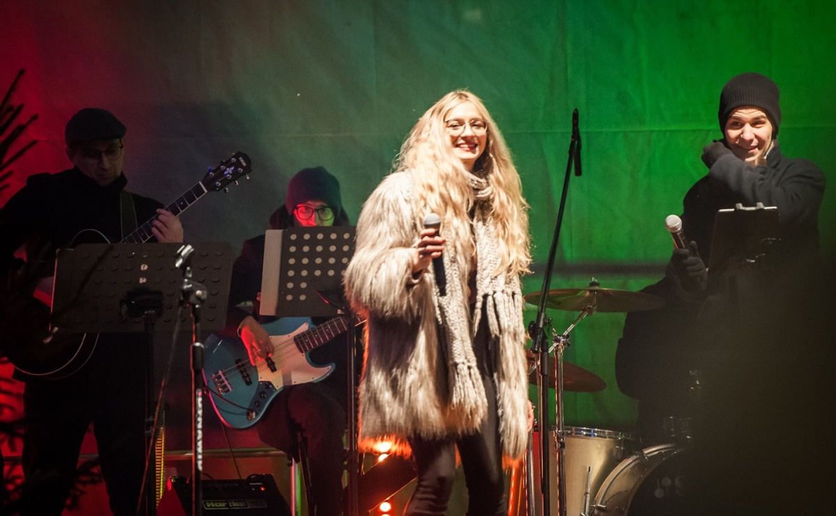 Sobotni wieczór na jarmarku na Zamku Piastowskim [FOTO i WIDEO, PROGRAM NA NIEDZIELĘ] - Serwis informacyjny z Raciborza - naszraciborz.pl