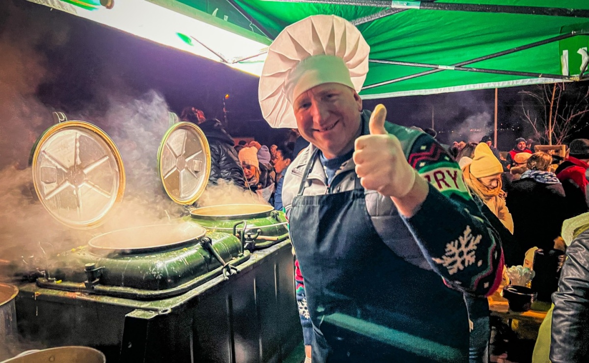 Niedziela radości w Brzeziu - tanzańskie ciasteczka i żurek od Remigiusza Rączki - Serwis informacyjny z Raciborza - naszraciborz.pl