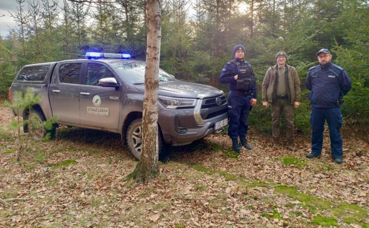Choinka 2024. Wspólne działania policji i Straży Leśnej - Serwis informacyjny z Raciborza - naszraciborz.pl