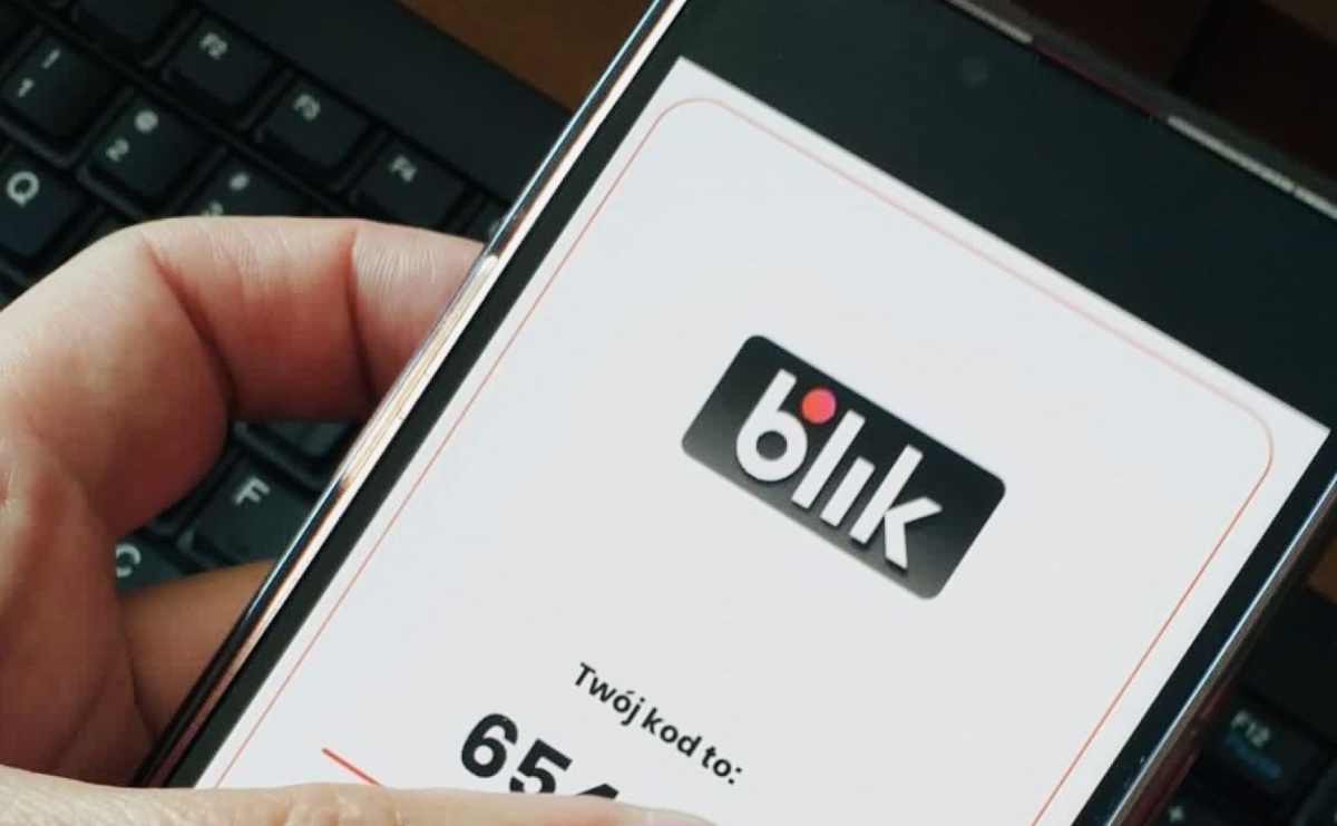 Przedświąteczny szał zakupów. Uważaj na oszustów wykorzystujących metodę na BLIKa - Serwis informacyjny z Raciborza - naszraciborz.pl