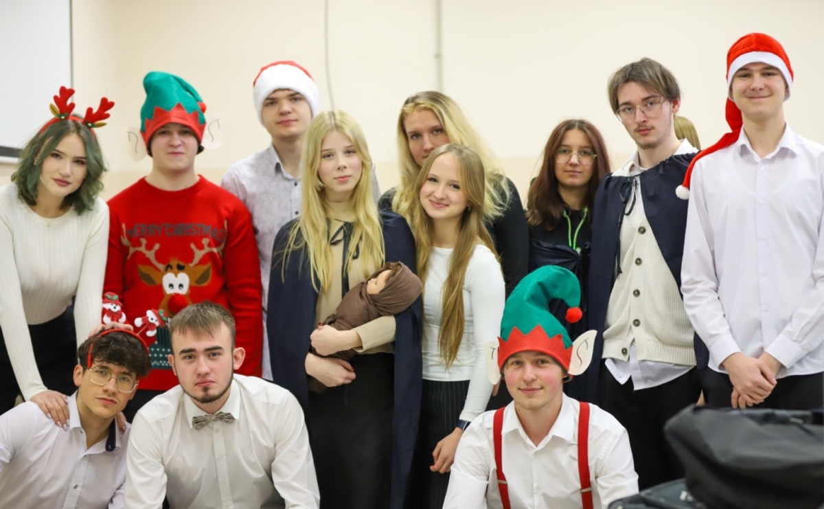 Jasełka 2024 w Mechaniku. Magia świąt na scenie i w sercach - Serwis informacyjny z Raciborza - naszraciborz.pl