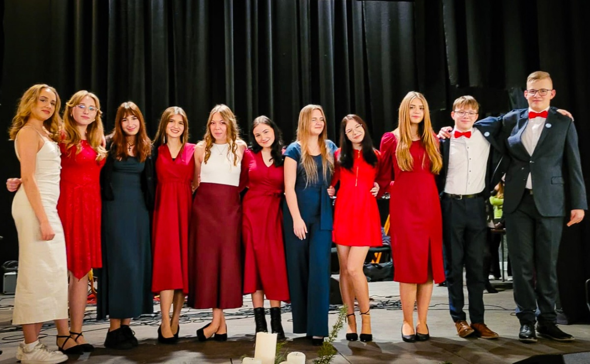 Niezwykły wieczór w Diecezjalnym Liceum Ogólnokształcącym - Serwis informacyjny z Raciborza - naszraciborz.pl