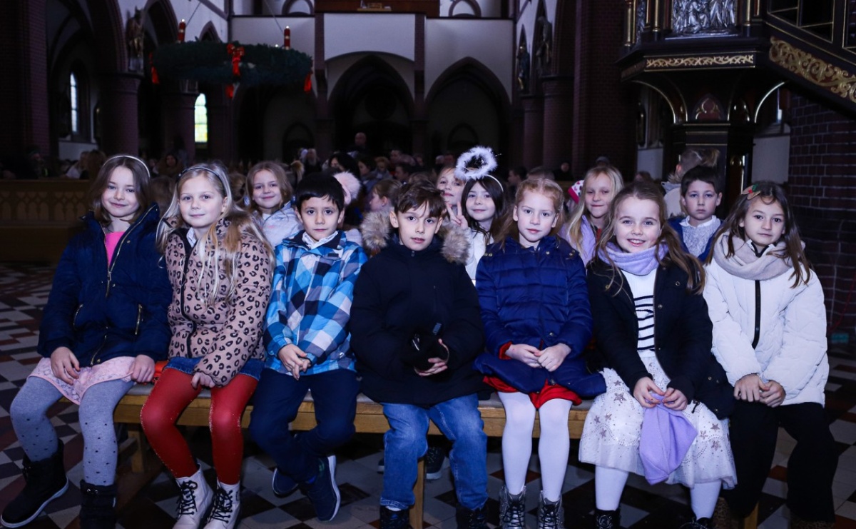 Jasełka w kościele św. Mikołaja – świąteczne przesłanie miłości i pokoju - Serwis informacyjny z Raciborza - naszraciborz.pl