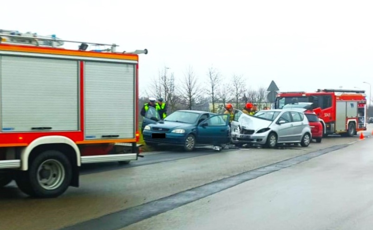 Szarża na Piaskowej zakończona kolizją  - Serwis informacyjny z Raciborza - naszraciborz.pl