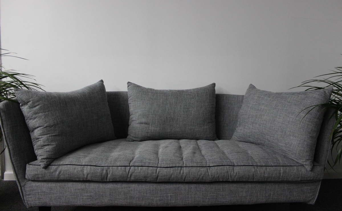 Jaka sofa do małego mieszkania? - Serwis informacyjny z Raciborza - naszraciborz.pl