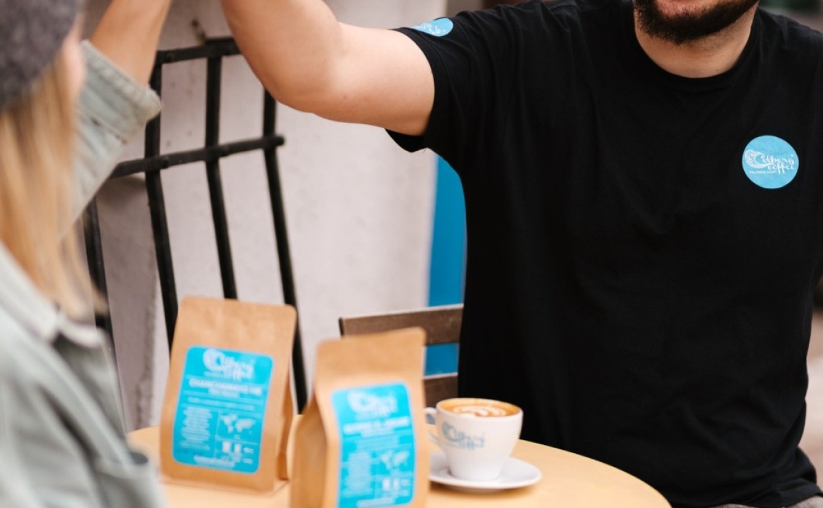 Jakie kawy ziarniste najlepiej pasują do mleka? Idealne do latte i cappuccino - Serwis informacyjny z Raciborza - naszraciborz.pl