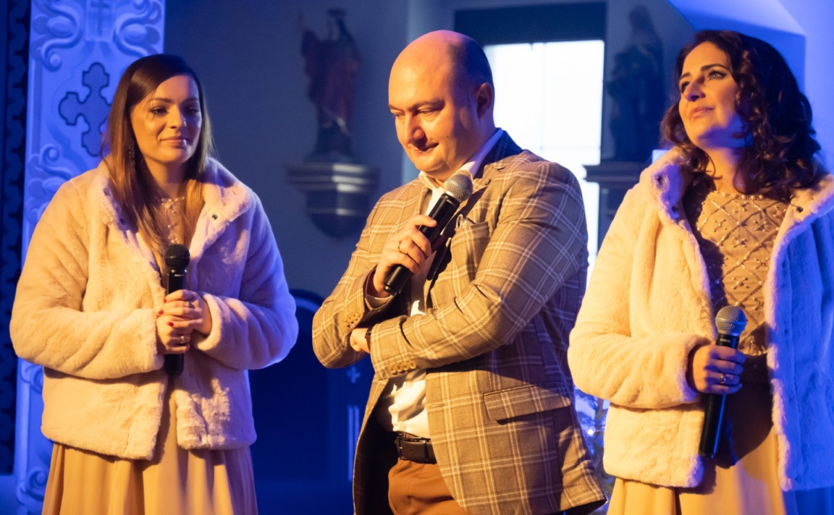 Kolędy i jubileusz – wyjątkowy koncert w 100-letnim kościele w Owsiszczach - Serwis informacyjny z Raciborza - naszraciborz.pl