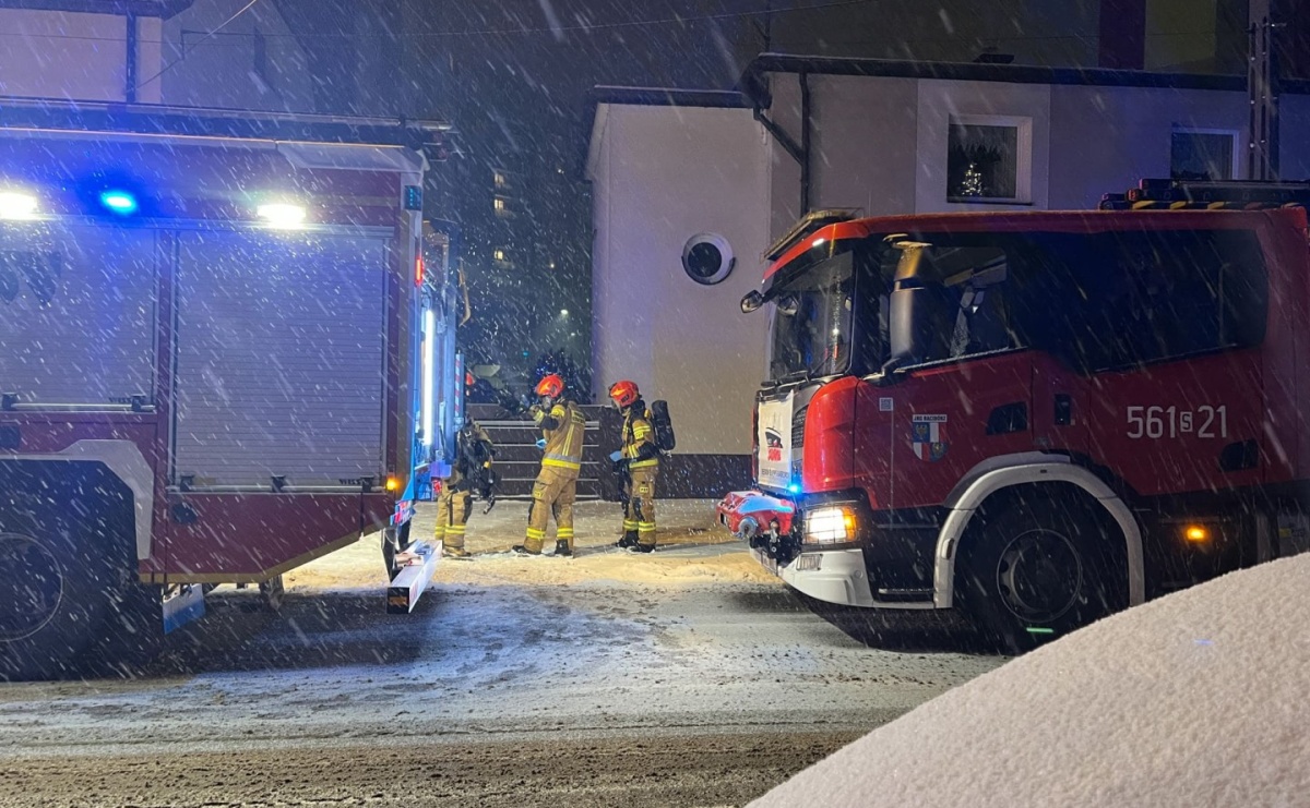 Niebezpieczne zdarzenie w garażu przy Ocickiej [FOTO] - Serwis informacyjny z Raciborza - naszraciborz.pl