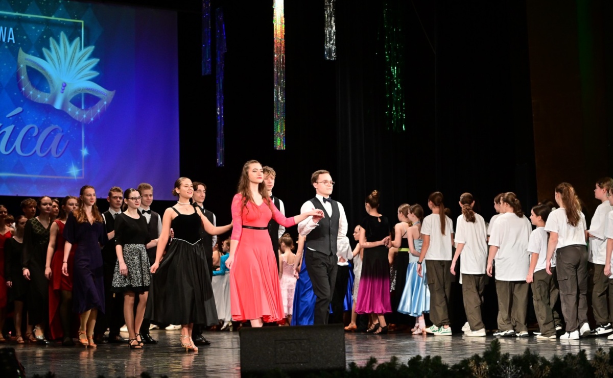 Karnawałowy pokaz talentów młodych tancerzy MDK-u - Serwis informacyjny z Raciborza - naszraciborz.pl