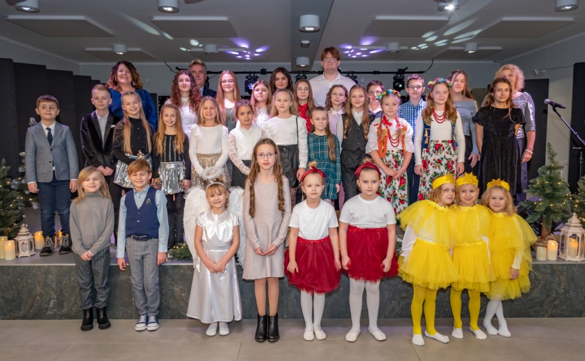 Kolędy w mistrzowskim wykonaniu. Koncert Galowy XX Przeglądu Kolęd i Pastorałek w Tworkowie - Serwis informacyjny z Raciborza - naszraciborz.pl
