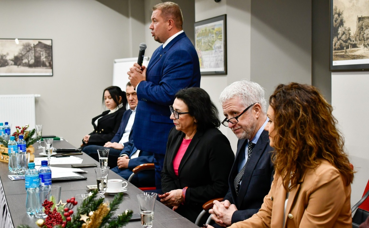 IV Powiatowy Stół Gospodarczy w Raciborzu: dialog samorządu z biznesem - Serwis informacyjny z Raciborza - naszraciborz.pl