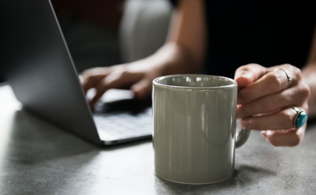 Kubki reklamowe jako skuteczne narzędzie budowania świadomości marki