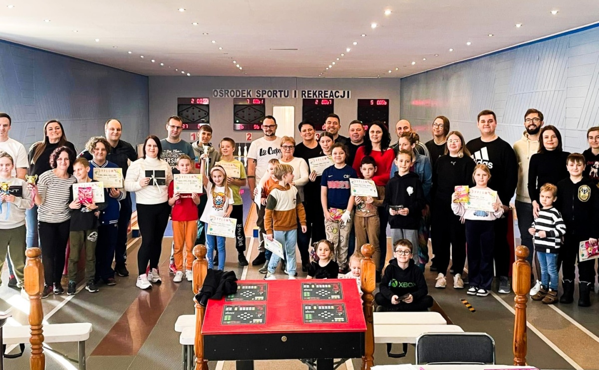 Rodzinne emocje na I Kręglarskim Turnieju Rodzinnym w Raciborzu - Serwis informacyjny z Raciborza - naszraciborz.pl