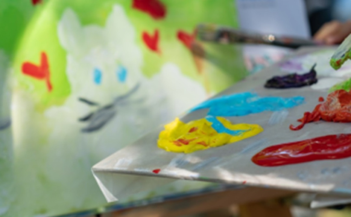 Malujemy wiosnę marzeń i skarpetę pozytywnych wrażeń. Konkurs plastyczny - Serwis informacyjny z Raciborza - naszraciborz.pl