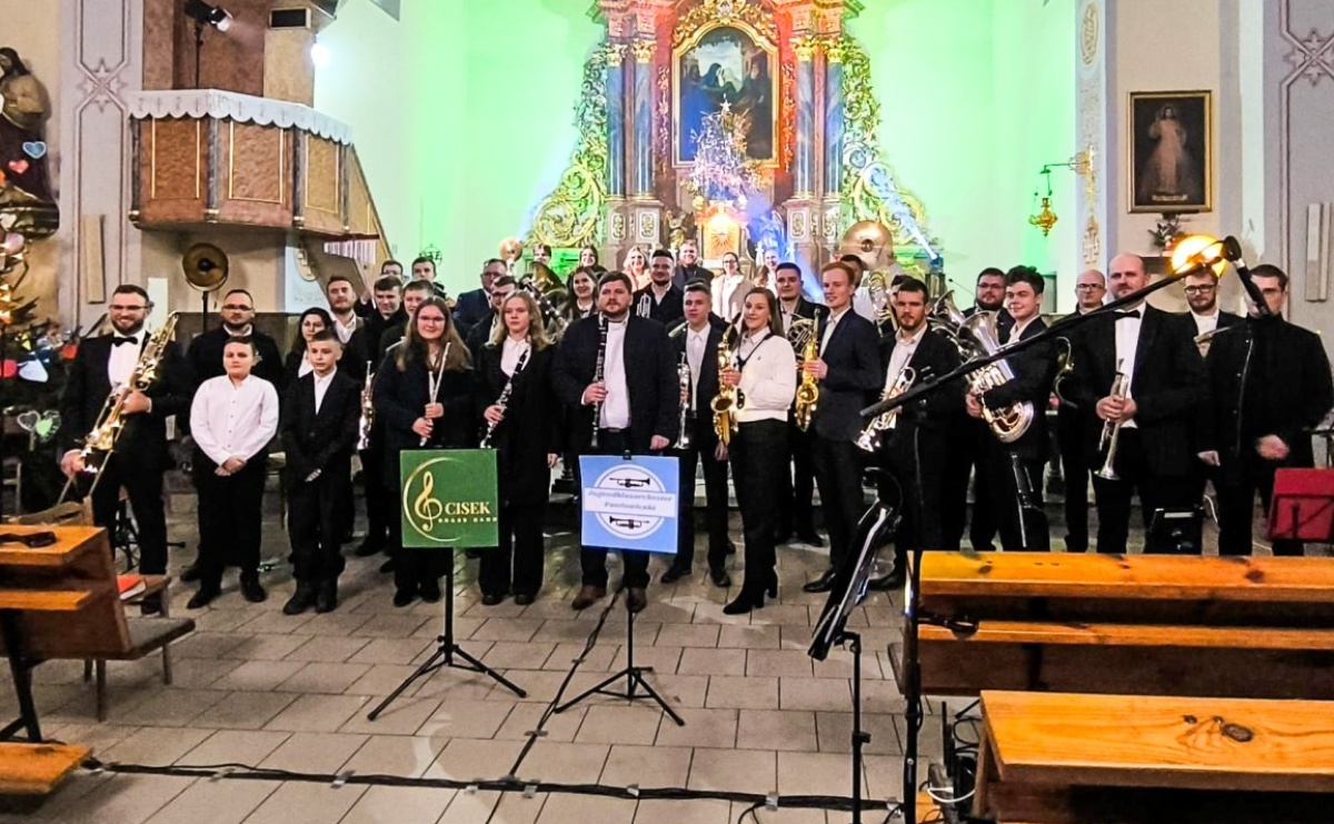 Charytatywny koncert świąteczny dla Piotra w Rudniku - Serwis informacyjny z Raciborza - naszraciborz.pl