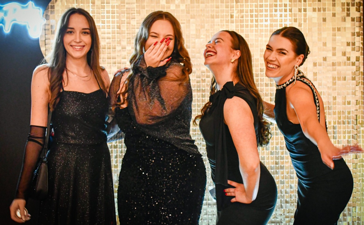 Studniówka raciborskiego Ekonomika [FOTO i WIDEO] - Serwis informacyjny z Raciborza - naszraciborz.pl