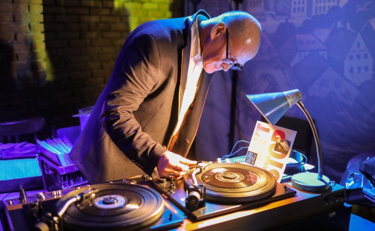 Przeżyjmy to jeszcze raz! Potańcówkę w stylu lat 80. i 90. tym razem na 33. Finale WOŚP Racibórz! - Serwis informacyjny z Raciborza - naszraciborz.pl