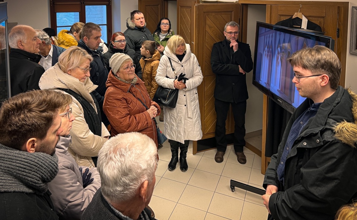 Pierwsza tegoroczna Msza św. w kaplicy zamkowej i prezentacja animacji o jej historii [WIDEO] - Serwis informacyjny z Raciborza - naszraciborz.pl