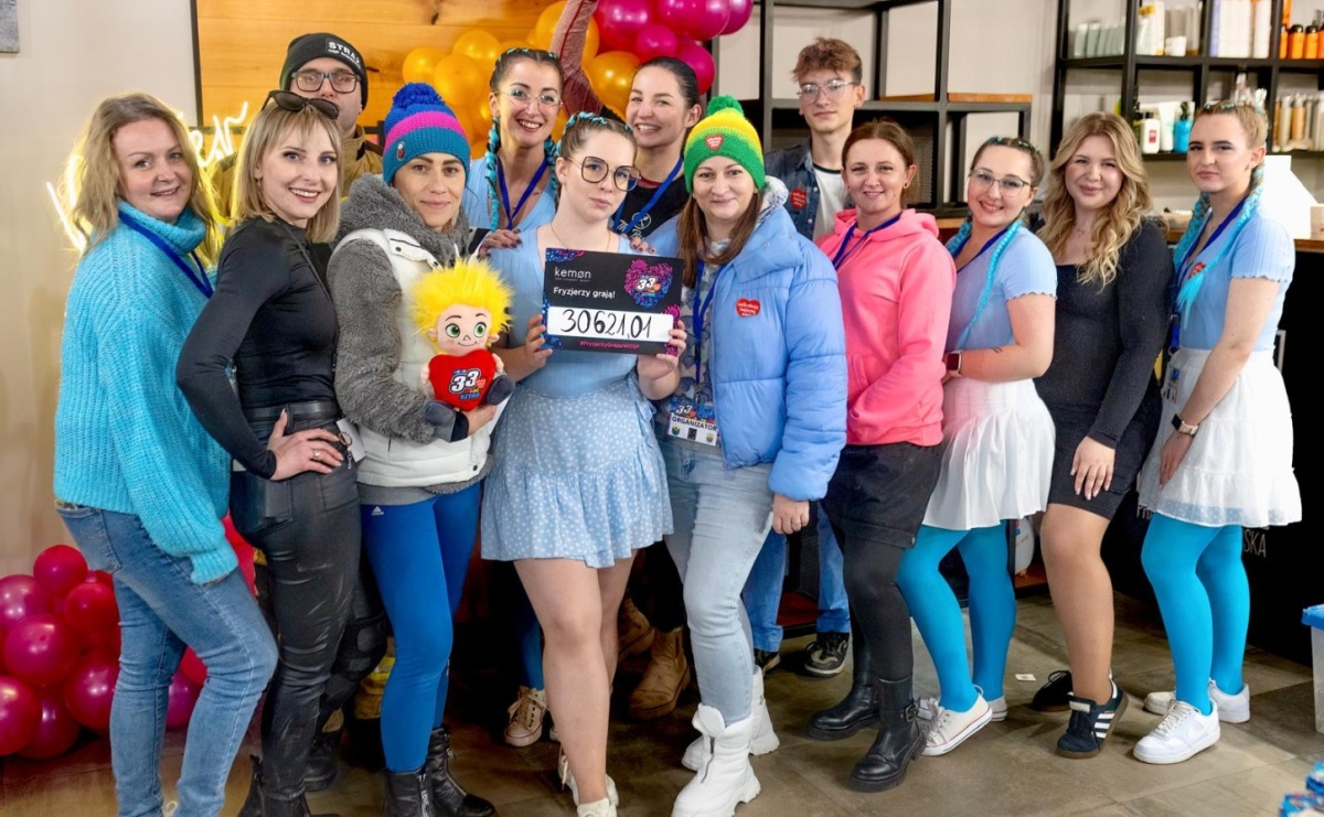 W Roszkowie pobiegli dla WOŚP [FOTO i WIDEO] - Serwis informacyjny z Raciborza - naszraciborz.pl