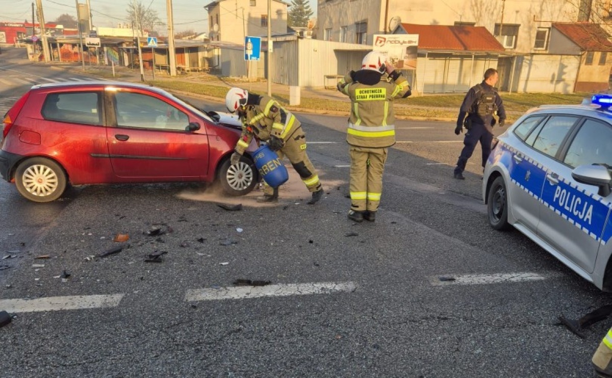 Ford i fiat zderzyły się w Chałupkach - Serwis informacyjny z Raciborza - naszraciborz.pl