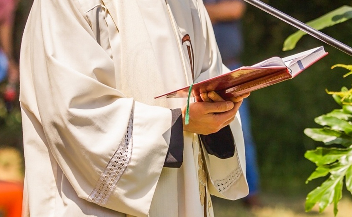 Proboszcz z Łubowic odszedł z parafii. Parafianie zgorszeni jego zachowaniem - Serwis informacyjny z Raciborza - naszraciborz.pl