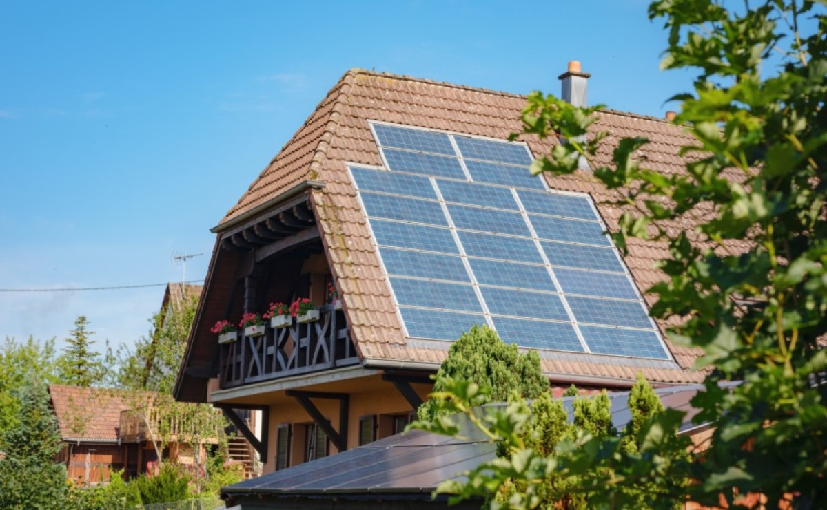 Jak działa fotowoltaika dla domu – dlaczego warto zainwestować w odnawialne źródła energii? - Serwis informacyjny z Raciborza - naszraciborz.pl