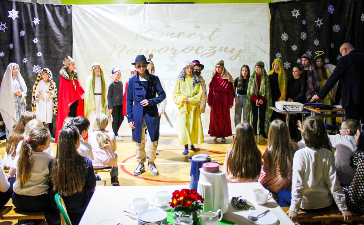 Szkoła na Płoni ma już 80 lat. Koncert urodzinowy - Serwis informacyjny z Raciborza - naszraciborz.pl