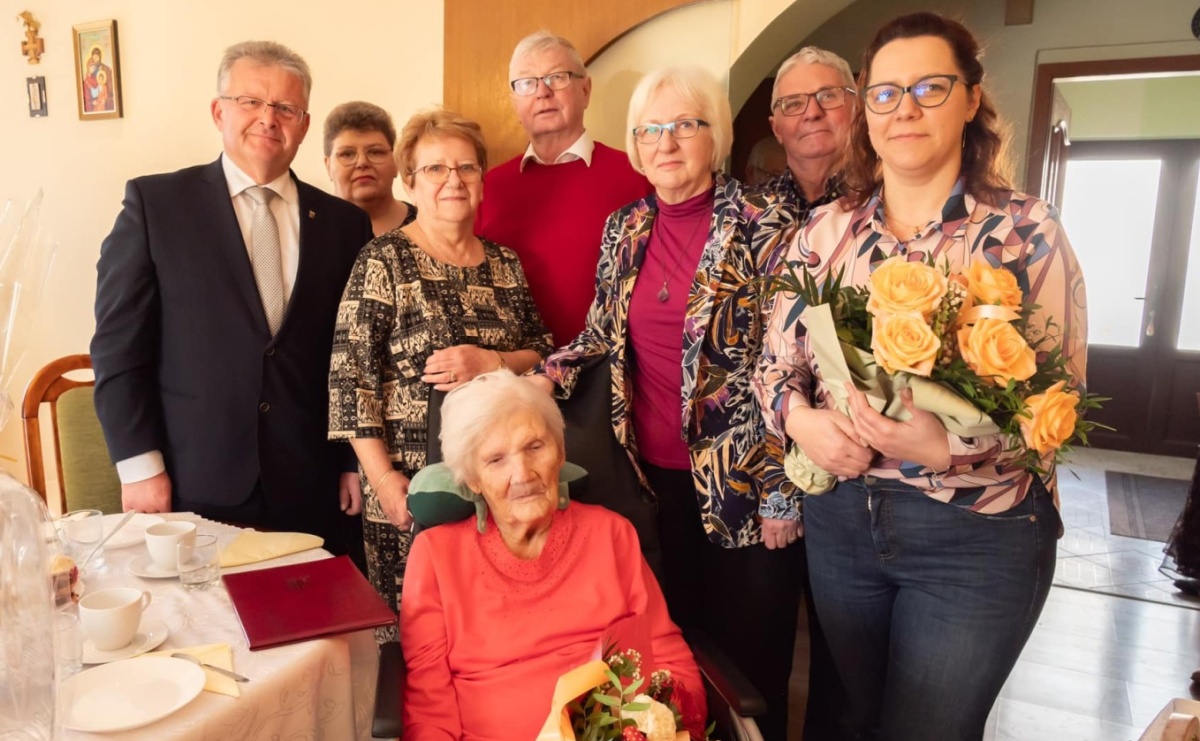 Gmina Krzyżanowice świętuje 100-lecie urodzin Marty Gajdy - Serwis informacyjny z Raciborza - naszraciborz.pl
