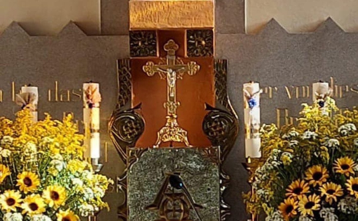 Kradzież w kościele w Pietraszynie. Łupem złodzieja padł krzyż - Serwis informacyjny z Raciborza - naszraciborz.pl