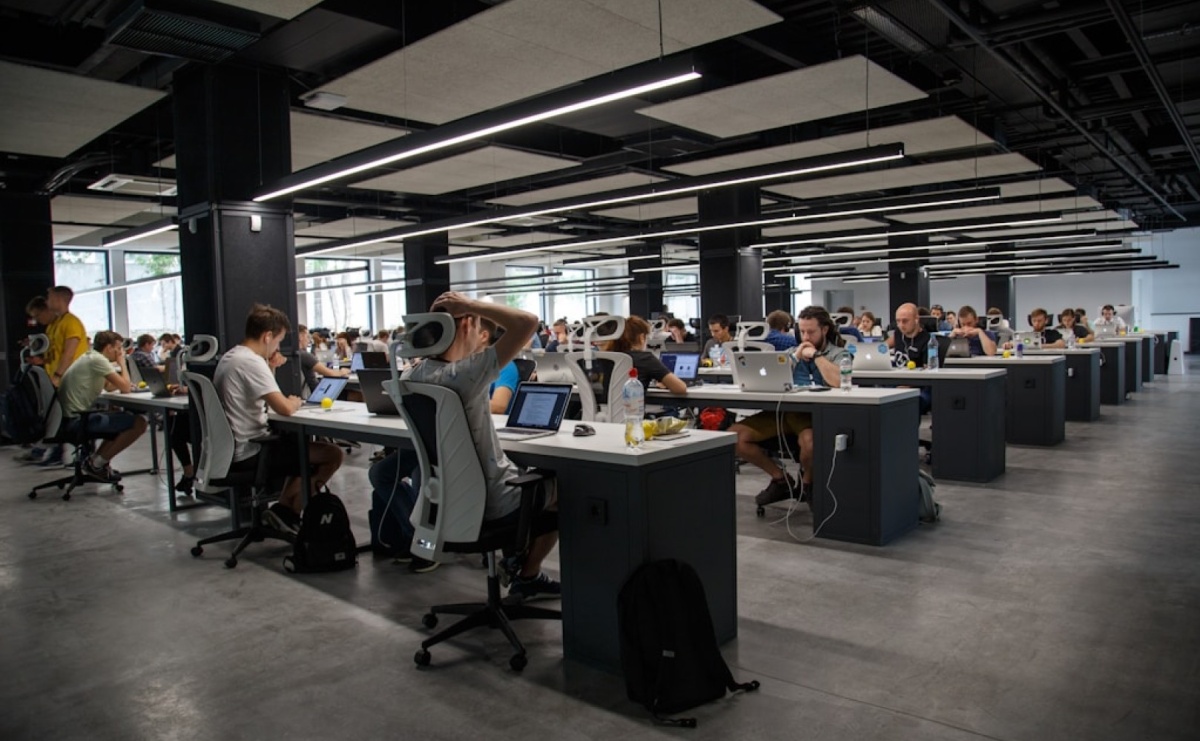 Jak zwiększyć zaangażowanie pracowników w działalność firmy? - Serwis informacyjny z Raciborza - naszraciborz.pl