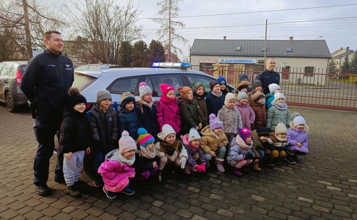 Dzielnicowi z Krzyżanowic na spotkaniu z dziećmi - Serwis informacyjny z Raciborza - naszraciborz.pl