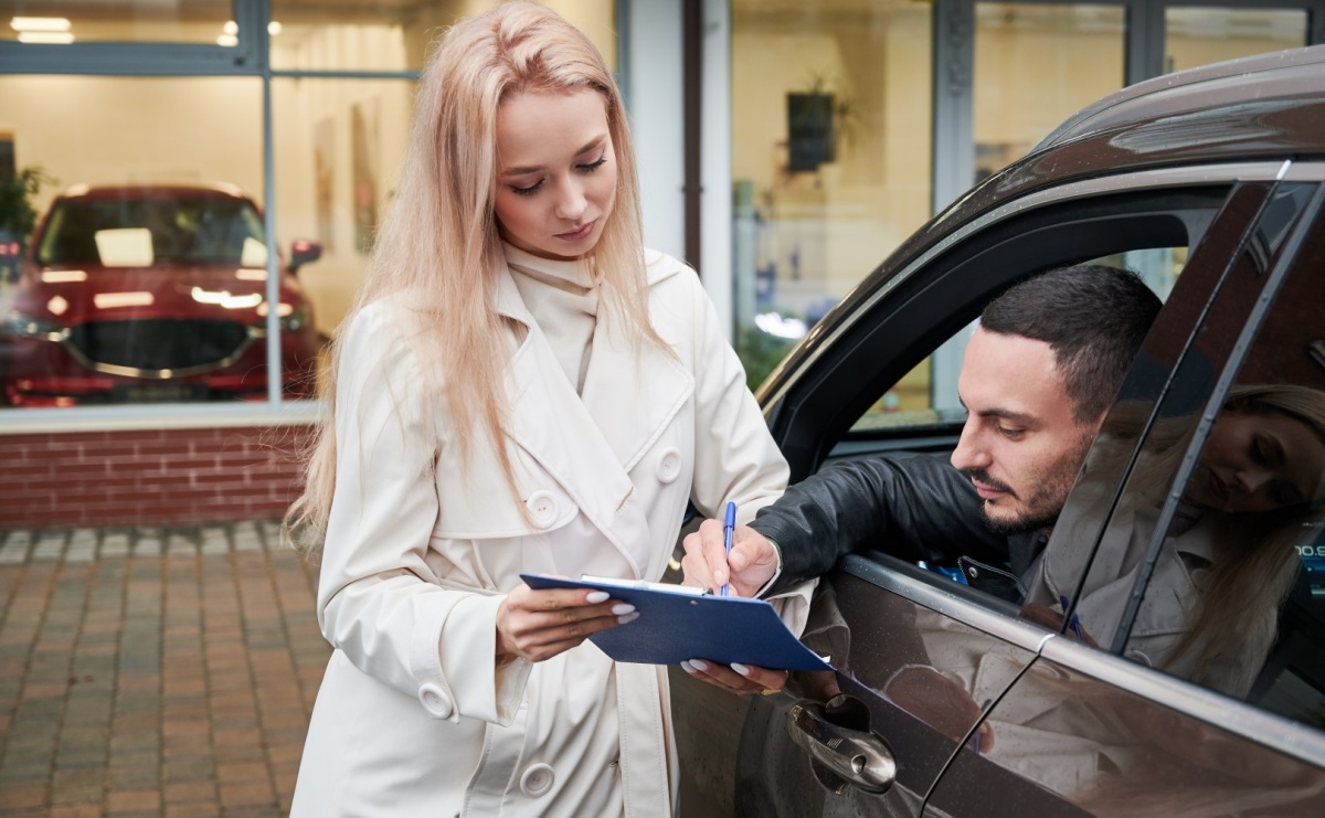 Samochód zastępczy na czas naprawy – jak działa i czy warto go wybrać? - Serwis informacyjny z Raciborza - naszraciborz.pl