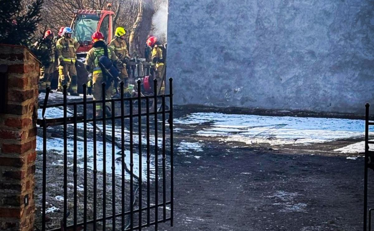 Pożar kotłowni w Budziskach – szybka interwencja strażaków [FOTO] - Serwis informacyjny z Raciborza - naszraciborz.pl