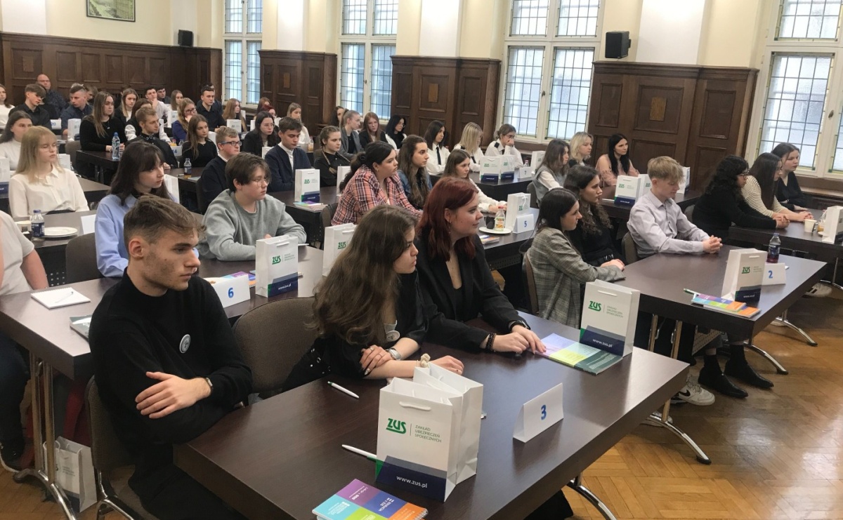 Kolejny etap olimpiady ZUS tuż-tuż. 4 marca dowiemy się, która szkoła będzie reprezentować Śląsk w centralnych zmaganiach - Serwis informacyjny z Raciborza - naszraciborz.pl