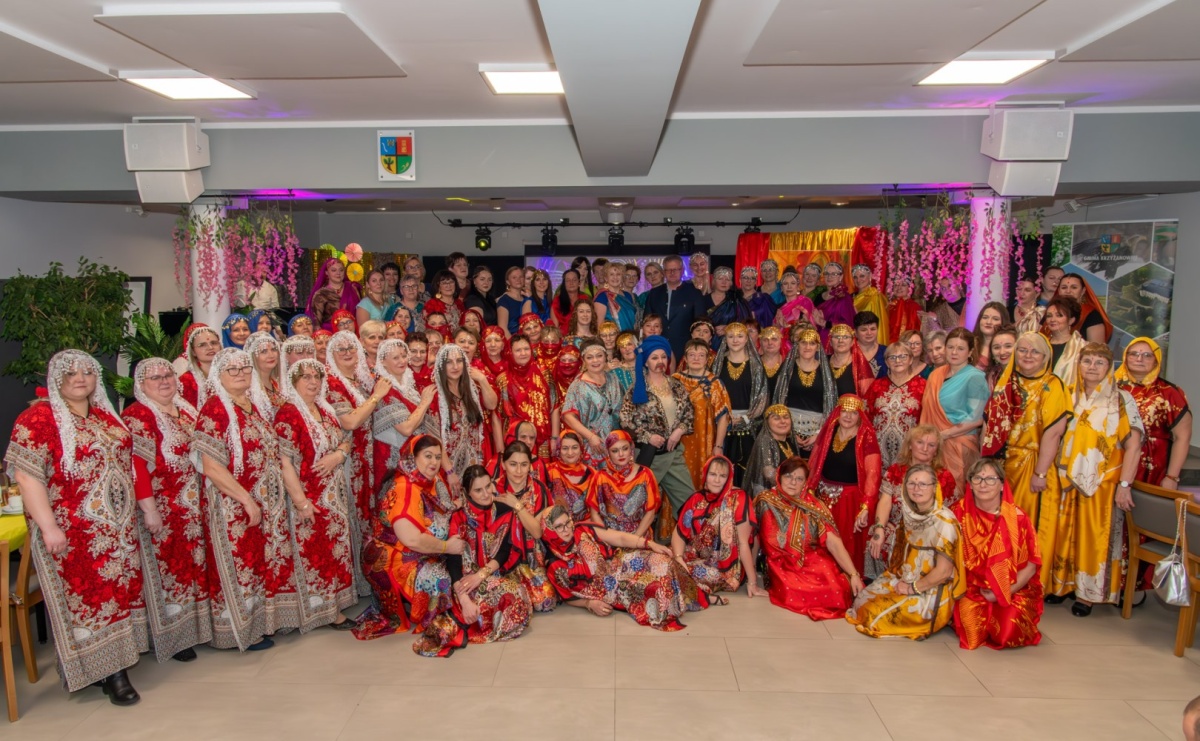 W Tworkowie jak w Bollywood! Babski Comber w Roszarni [FOTO i WIDEO] - Serwis informacyjny z Raciborza - naszraciborz.pl