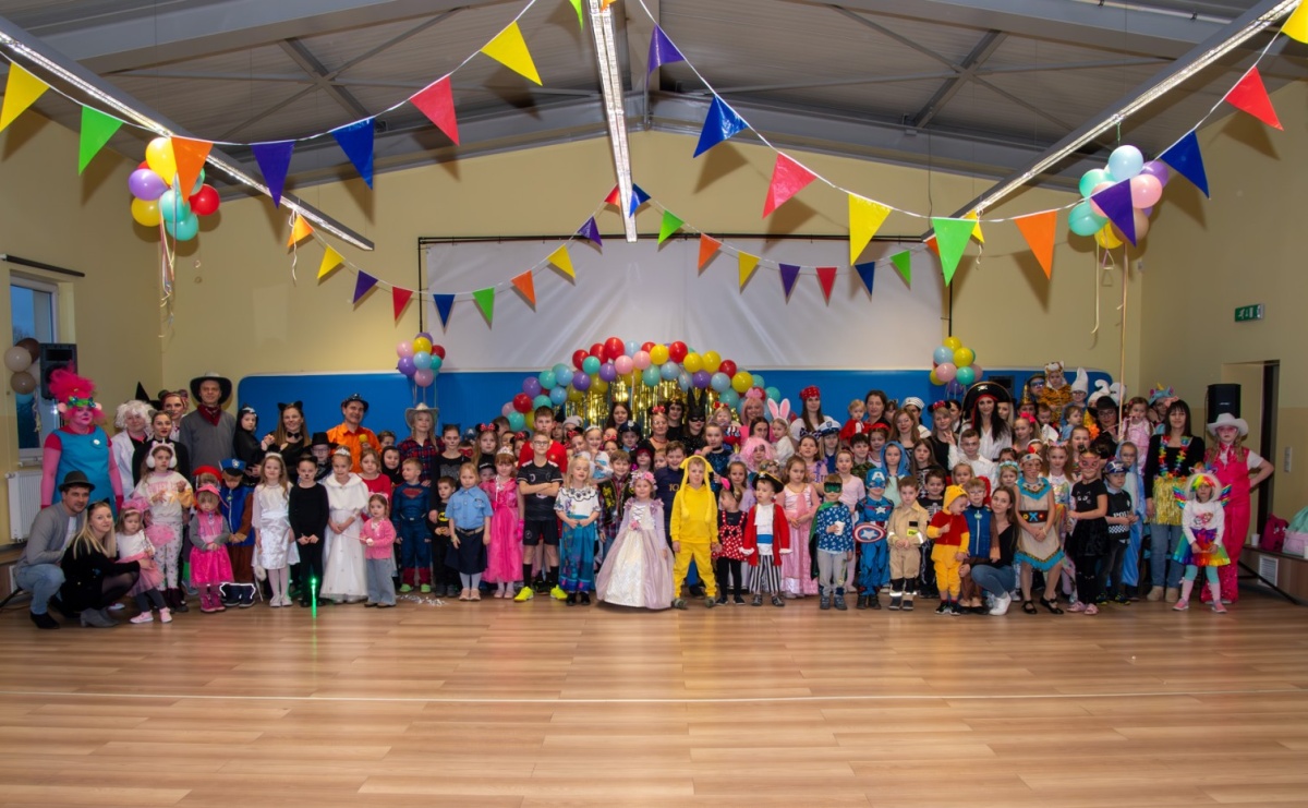 Wielki dziecięcy bal karnawałowy w Pietrowicach Wielkich [FOTO i WIDEO] - Serwis informacyjny z Raciborza - naszraciborz.pl