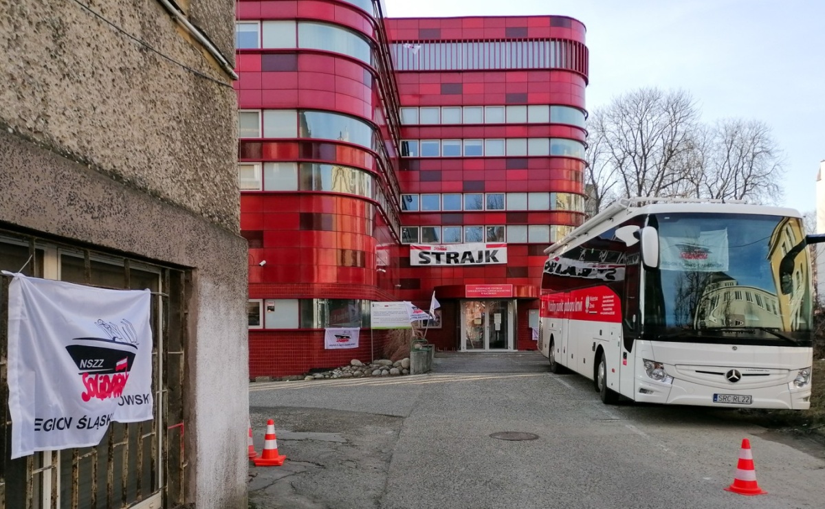 Protest w raciborskim Regionalnym Centrum Krwiodawstwa i Krwiolecznictwa - Serwis informacyjny z Raciborza - naszraciborz.pl
