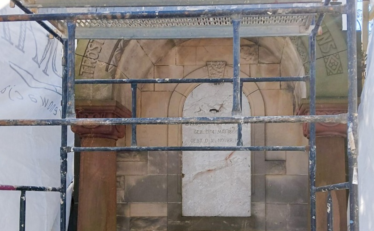 Rozpoczęły się kolejne prace konserwatorskie na cmentarzu Jeruzalem - Serwis informacyjny z Raciborza - naszraciborz.pl