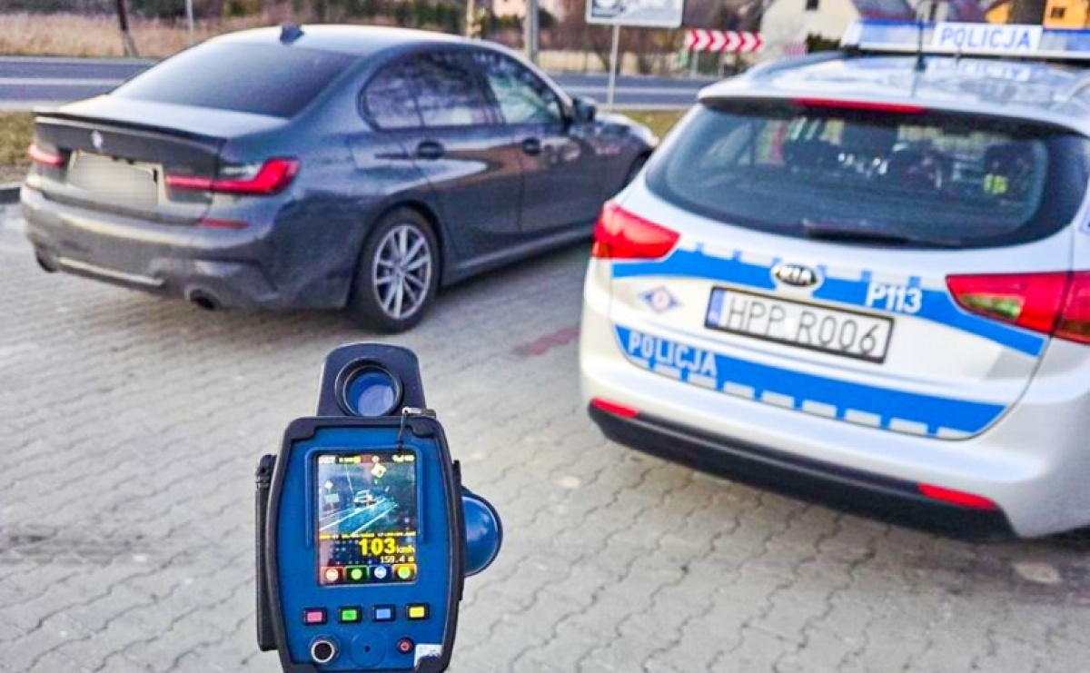 Raciborska drogówka ukarała pirata drogowego – 103 km/h w terenie zabudowanym - Serwis informacyjny z Raciborza - naszraciborz.pl