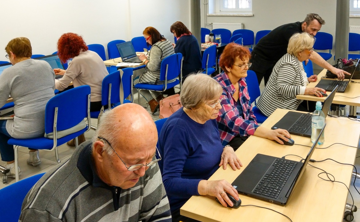 Bezpłatny kurs komputerowy 60+ w bibliotece - Serwis informacyjny z Raciborza - naszraciborz.pl
