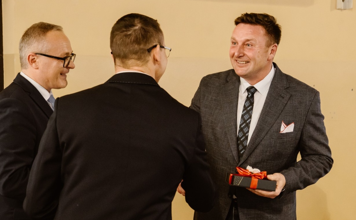 Maków doczekał się monografii [FOTO] - Serwis informacyjny z Raciborza - naszraciborz.pl