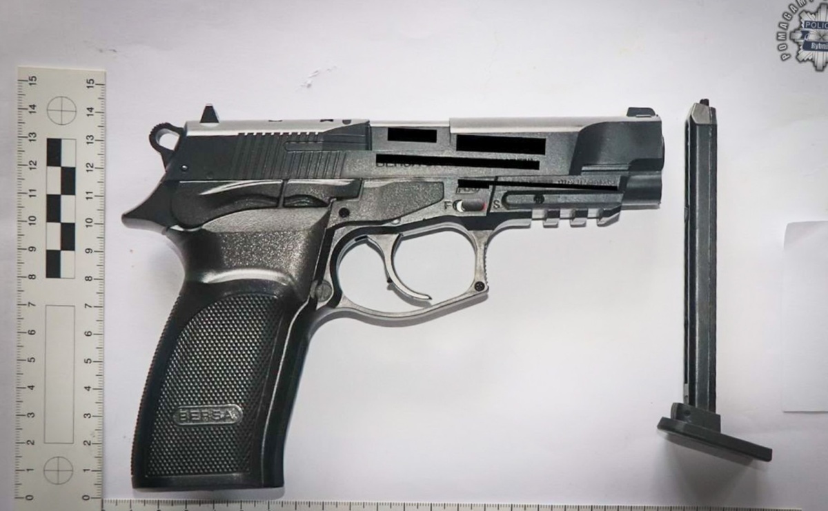 Brutalny napad z maczetą i bronią gazową. Żądali zwrotu długu syna - Serwis informacyjny z Raciborza - naszraciborz.pl