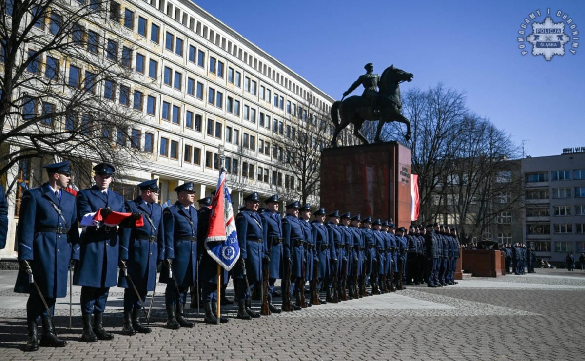 Nowi policjanci złożyli rotę ślubowania  - Serwis informacyjny z Raciborza - naszraciborz.pl