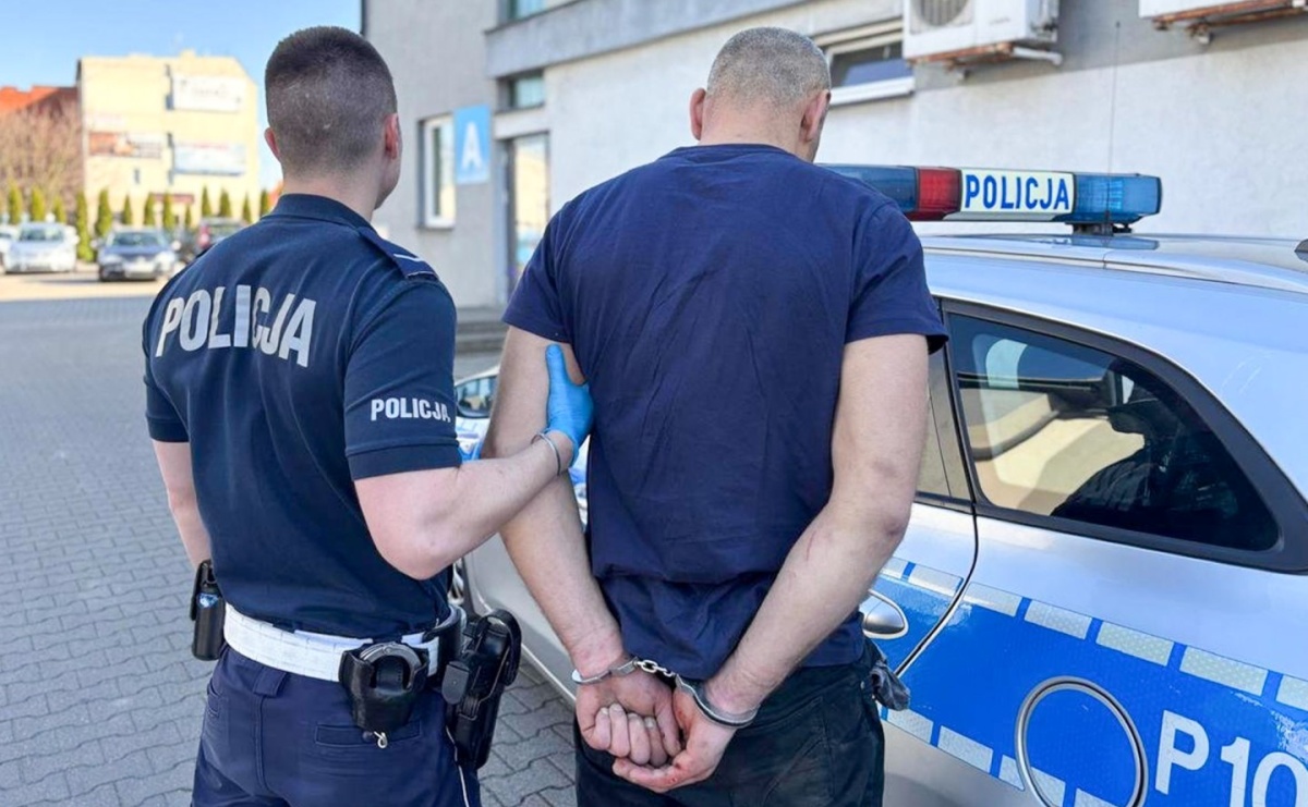 Ucieczka przed policją zakończona wypadkiem i zatrzymaniem - Serwis informacyjny z Raciborza - naszraciborz.pl