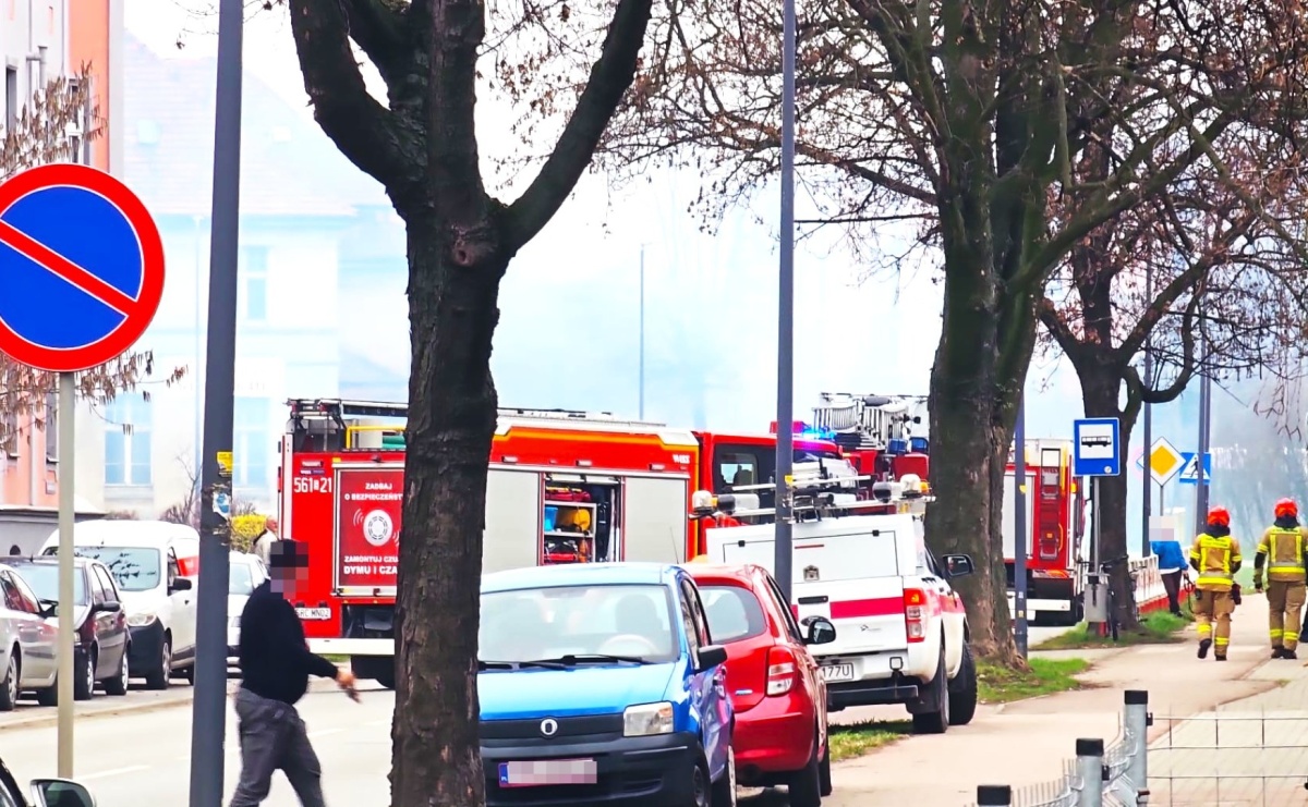 W budynku przy Kościuszki zapaliła się sadza w kominie - Serwis informacyjny z Raciborza - naszraciborz.pl