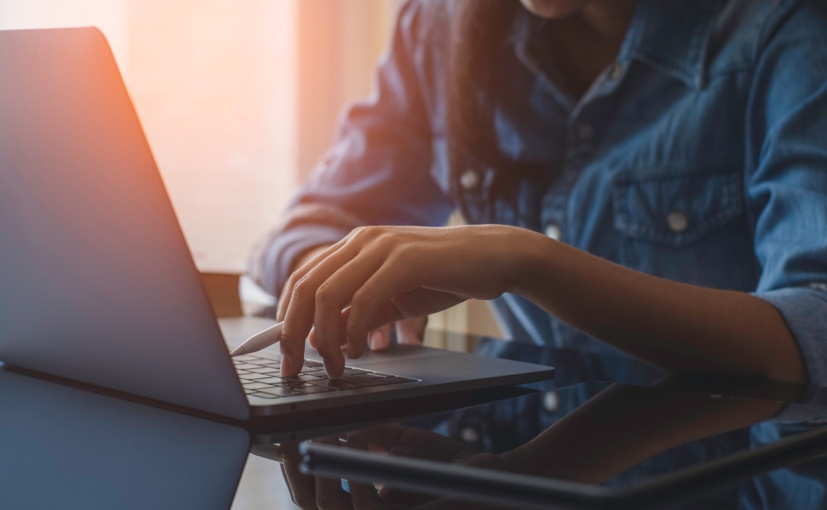 Laptop gamingowy jako narzędzie pracy i rozrywki – jak łączy funkcje? - Serwis informacyjny z Raciborza - naszraciborz.pl