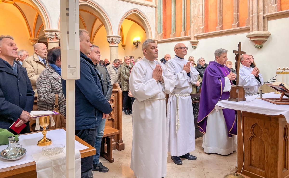 Msza w intencji mniejszości niemieckiej w kaplicy zamkowej [FOTO i WIDEO] - Serwis informacyjny z Raciborza - naszraciborz.pl