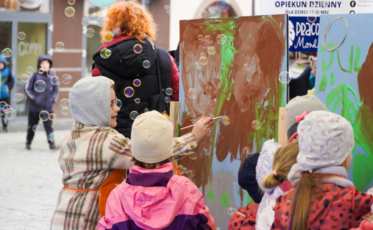 Racibórz na niebiesko i Spektrum jak malowane - Serwis informacyjny z Raciborza - naszraciborz.pl