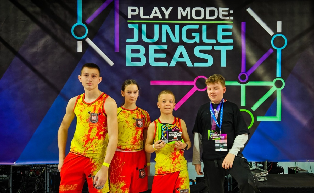 Duży sukces raciborzan na Mistrzostwach Europy Jungle Ninja 2025 w Płocku - Serwis informacyjny z Raciborza - naszraciborz.pl